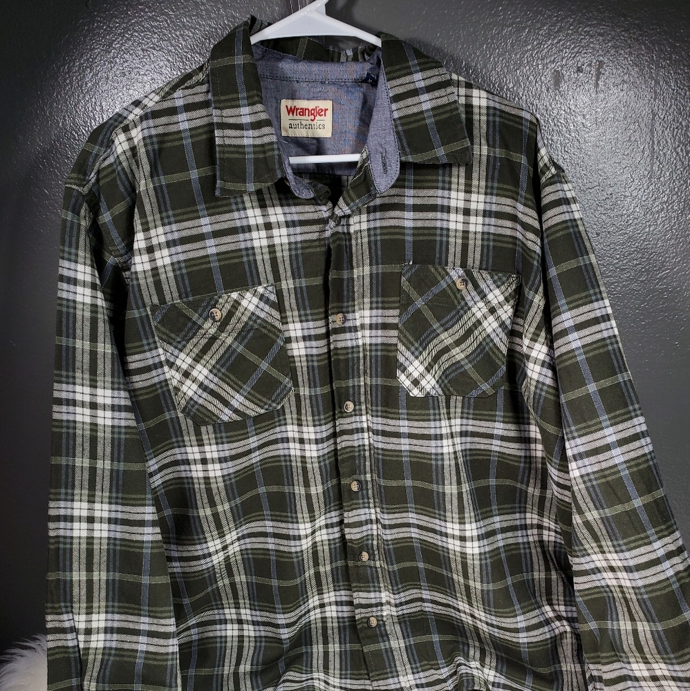 Wrangler authentic Men's flannel size XL